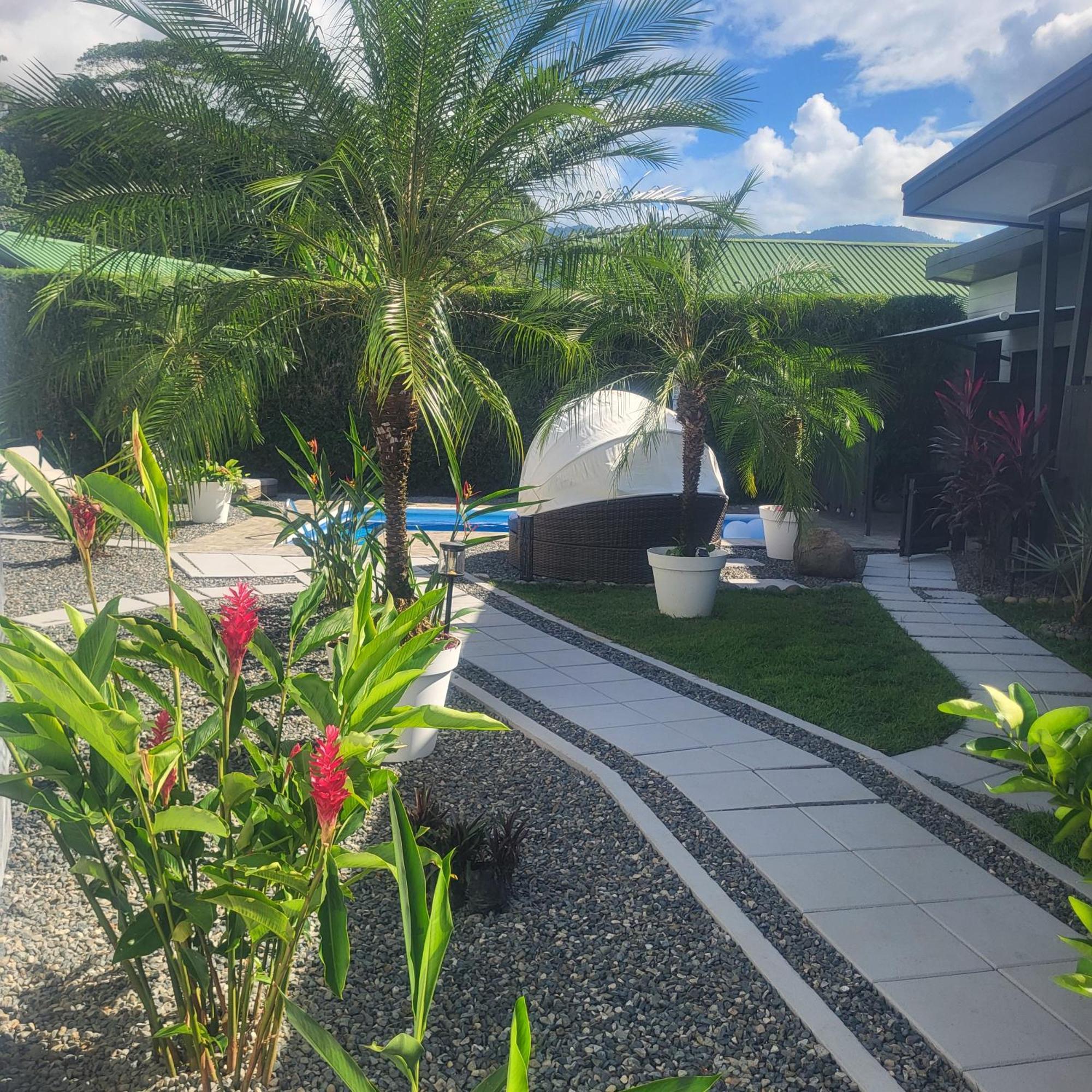 Madre Terra Bed & Breakfast Uvita Exterior photo