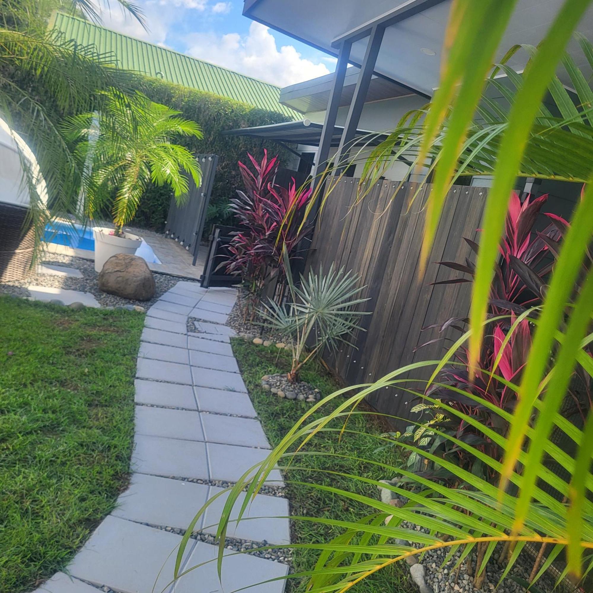 Madre Terra Bed & Breakfast Uvita Exterior photo